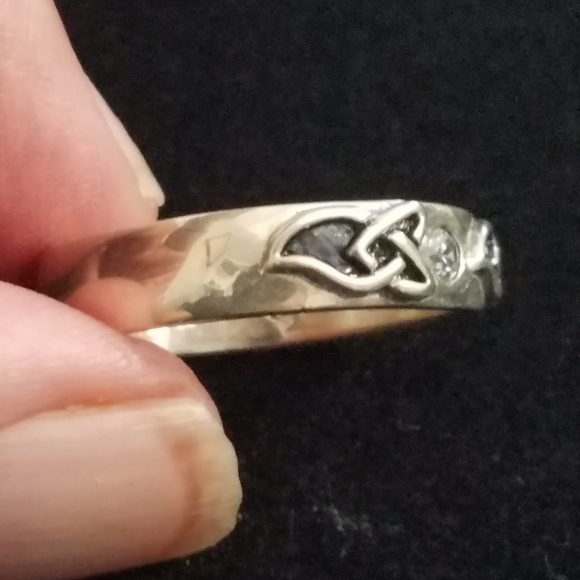 Irish Wedding Band in Sterling Silver - Picture 4 of 6